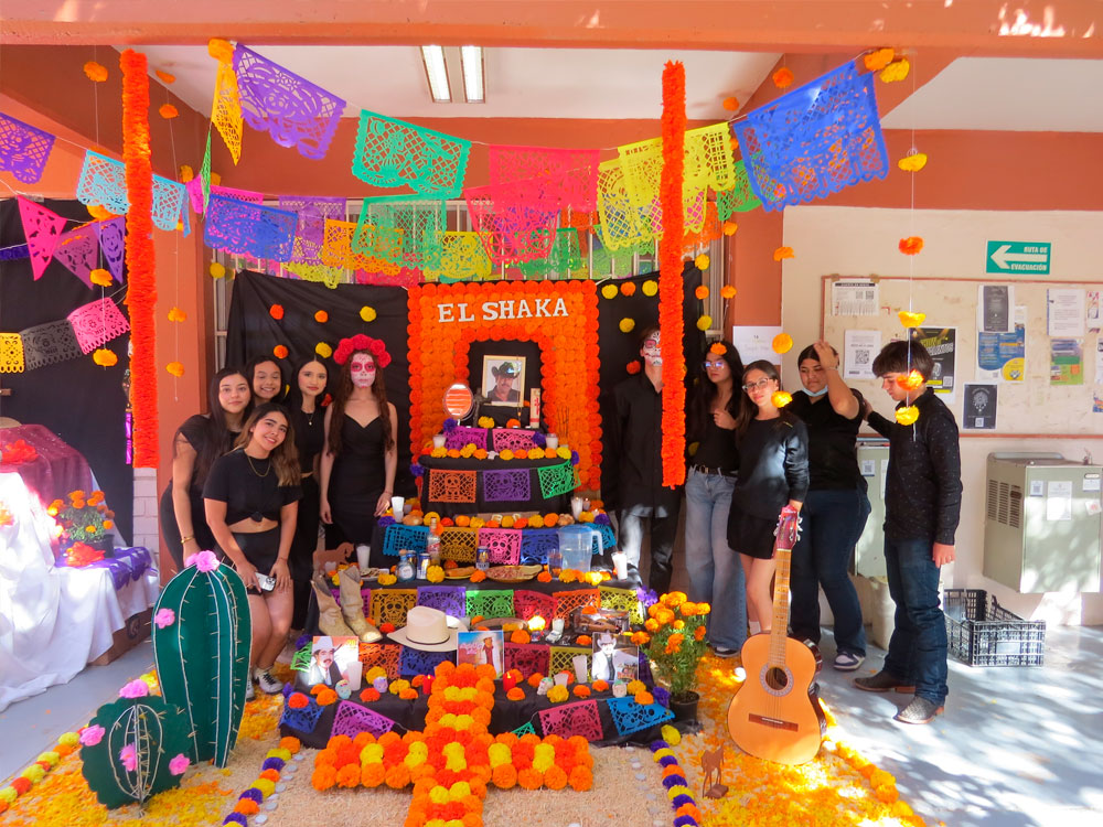 Altar de Día de Muertos